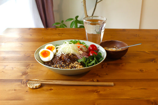 混ぜておいしい 野菜たっぷり「慶のジャージャー麺」